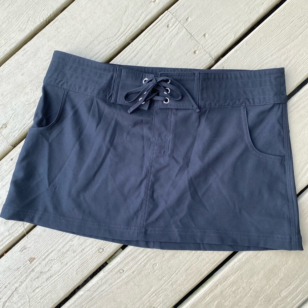 NWOT La Blanca - Black sport mini skirt with pockets, Size: M